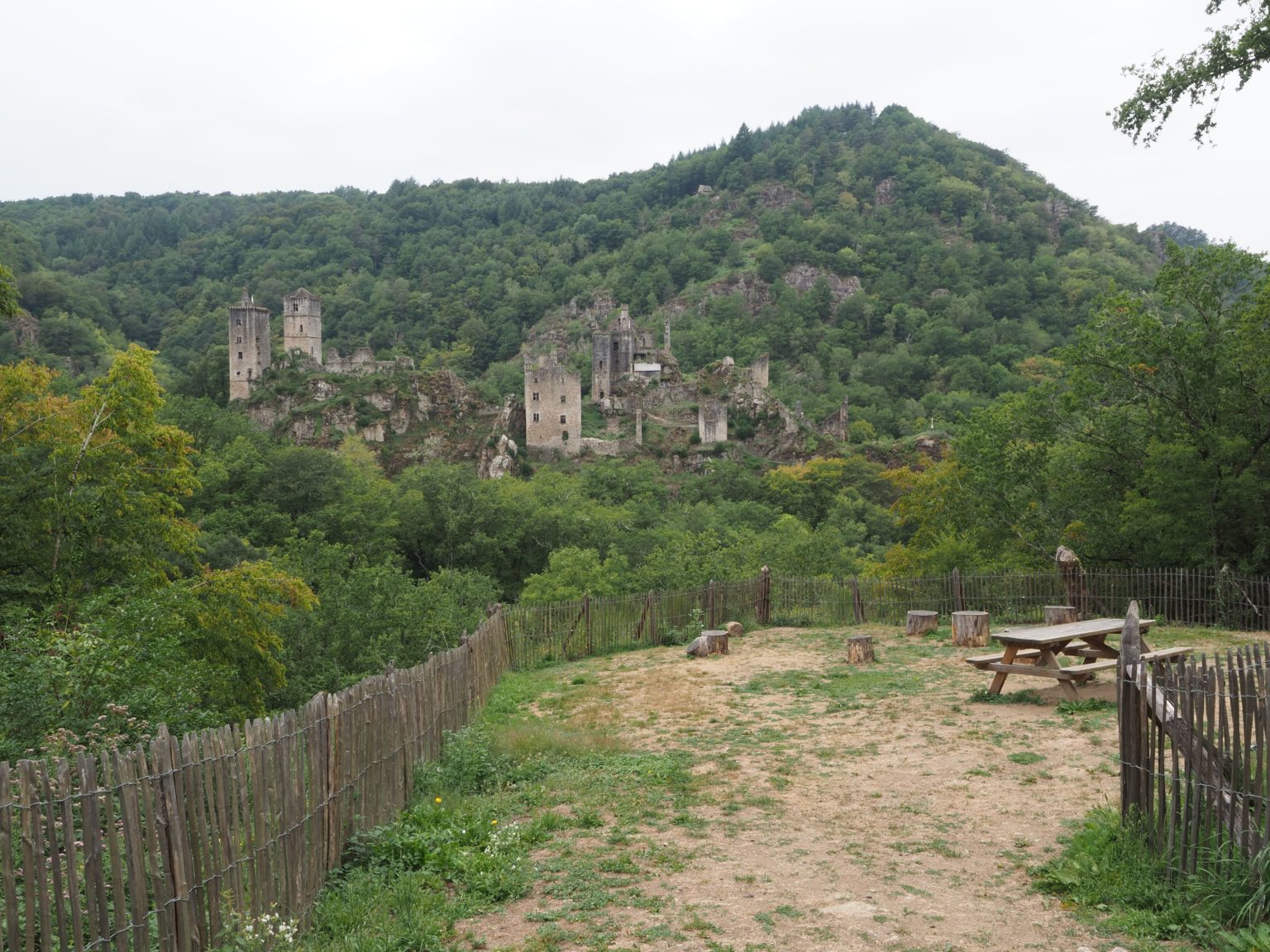 Vue sur les Tours de Merle